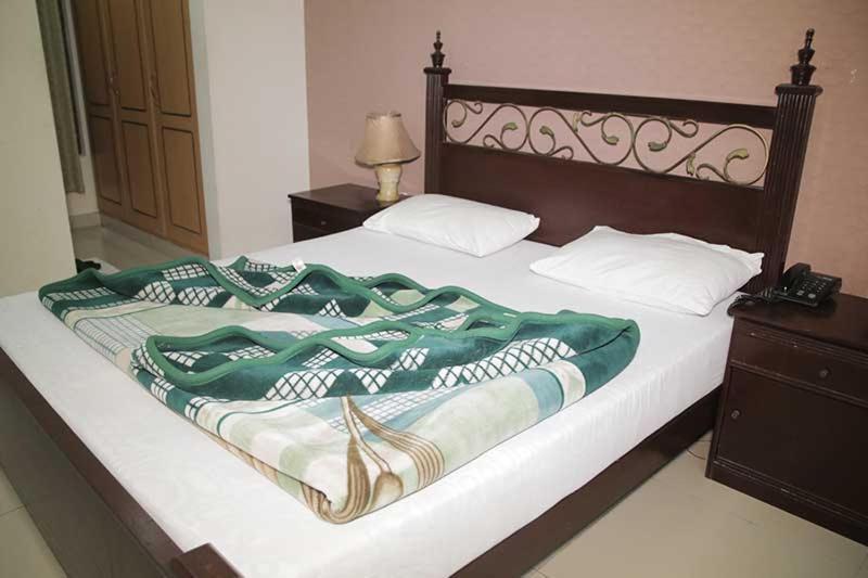 Butt Lodges 4 Islamabad Ngoại thất bức ảnh